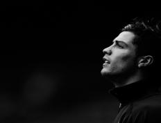 九游app下载-蓝桥铁骑踏碎高卢战旗，卡瓦哈尔一剑封喉定乾坤