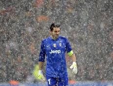 九游娱乐首页-天赋教科书与体系传承，字母哥的狂舞与马刺的复兴曙光