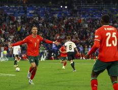 九游app下载-葡萄牙队在欧国联比赛中表现出色，赢得赞誉！