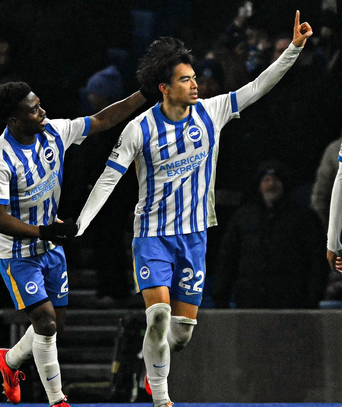 九游VIP-切尔西后卫丹-贝聂发挥稳定，队友围推磅礴士气