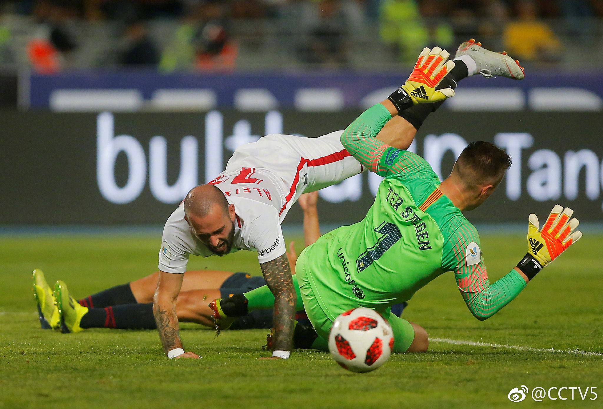 九游娱乐网页-格拉纳达双杀，巴塞罗那逆转拜仁慕尼黑